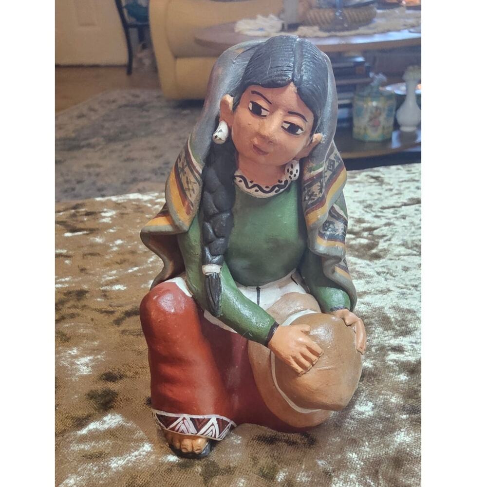 Vintage Peruvian Folk Art Storyteller Figurine Lady Hand Painted Terra Cotta